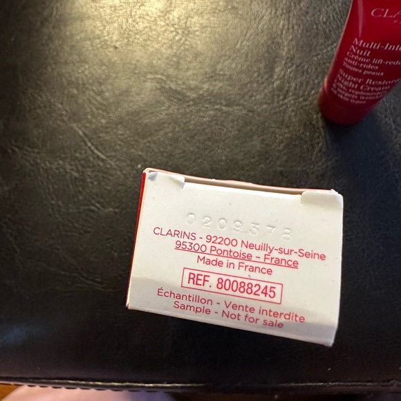 Clarins Super Restorative night Cream 5ml *PRICE FIRM*. - Picture 5 of 8